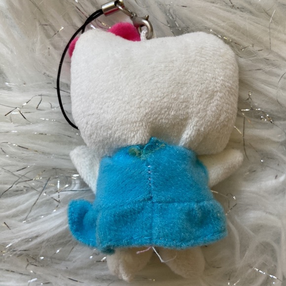 Sanrio Hello Kitty Plush Keychain - Picture 3 of 7